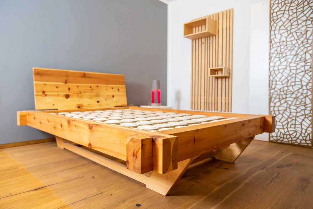 schnurr-die-raummoebelbauer-schlafen-bett-1